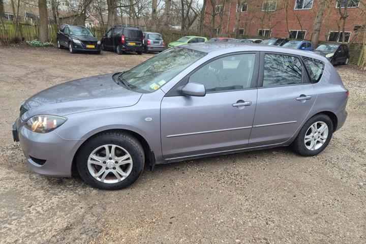 undefined Mazda 3 fra 2005 set udefra