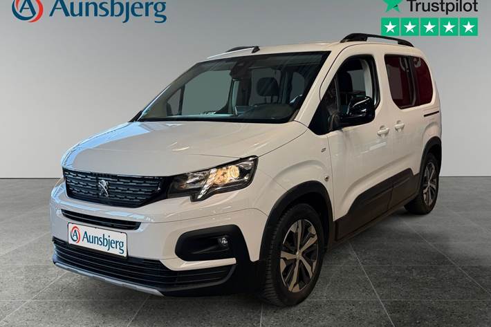 Hvid Peugeot e-Rifter fra 2022