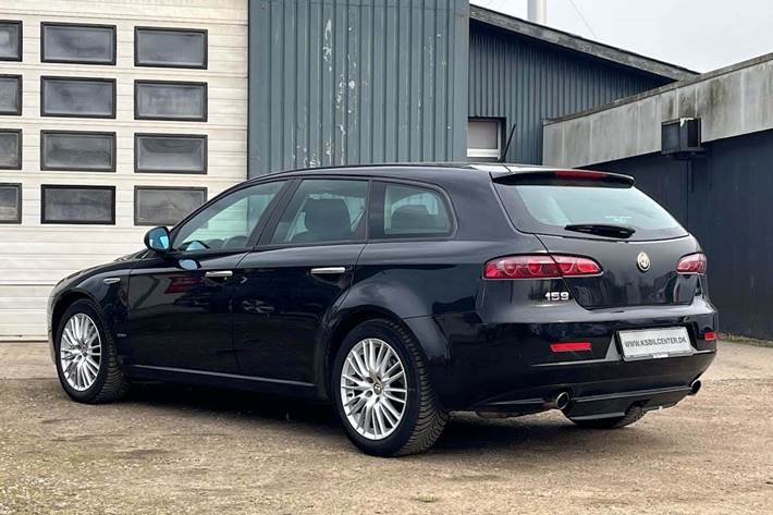 Sort Alfa Romeo 159 fra 2009