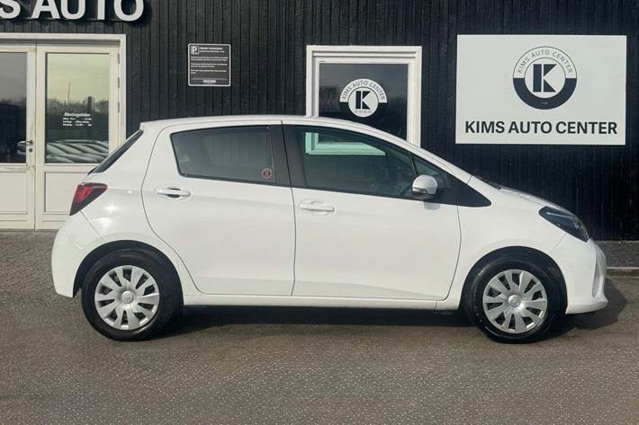 undefined Toyota Yaris fra 2015