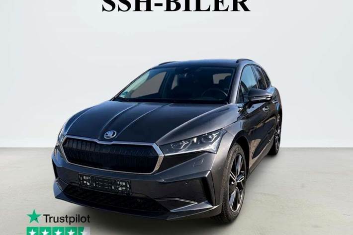 Grå Skoda Enyaq fra 2024 set udefra