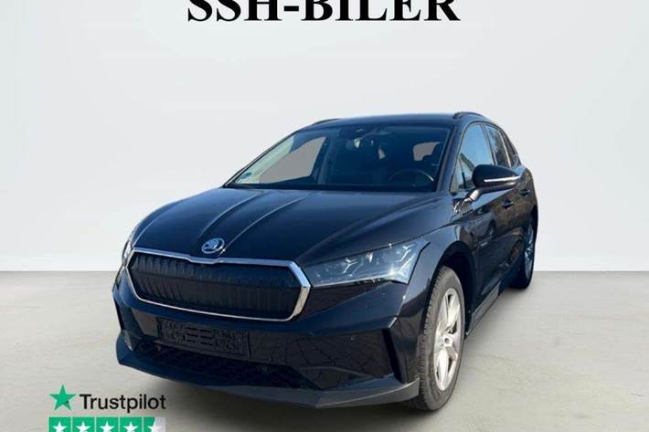 Sort Skoda Enyaq fra 2024 set udefra