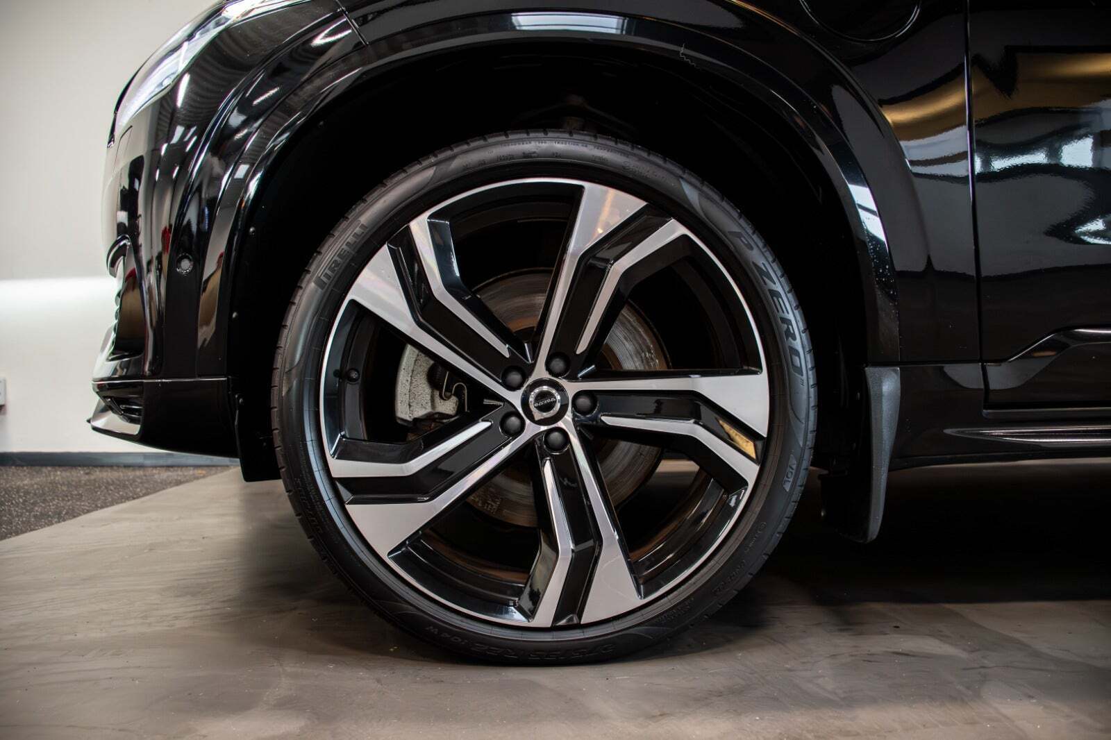 Volvo XC90 2,0 T8 ReCharge R-Design aut. AWD 7prs