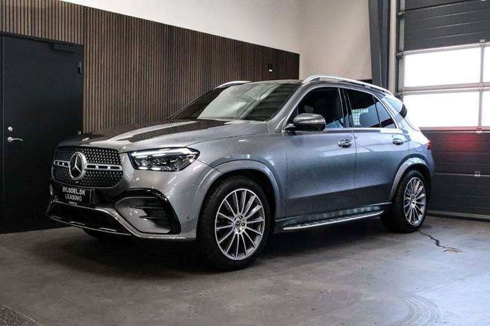 Grå Mercedes GLE350 de fra 2024