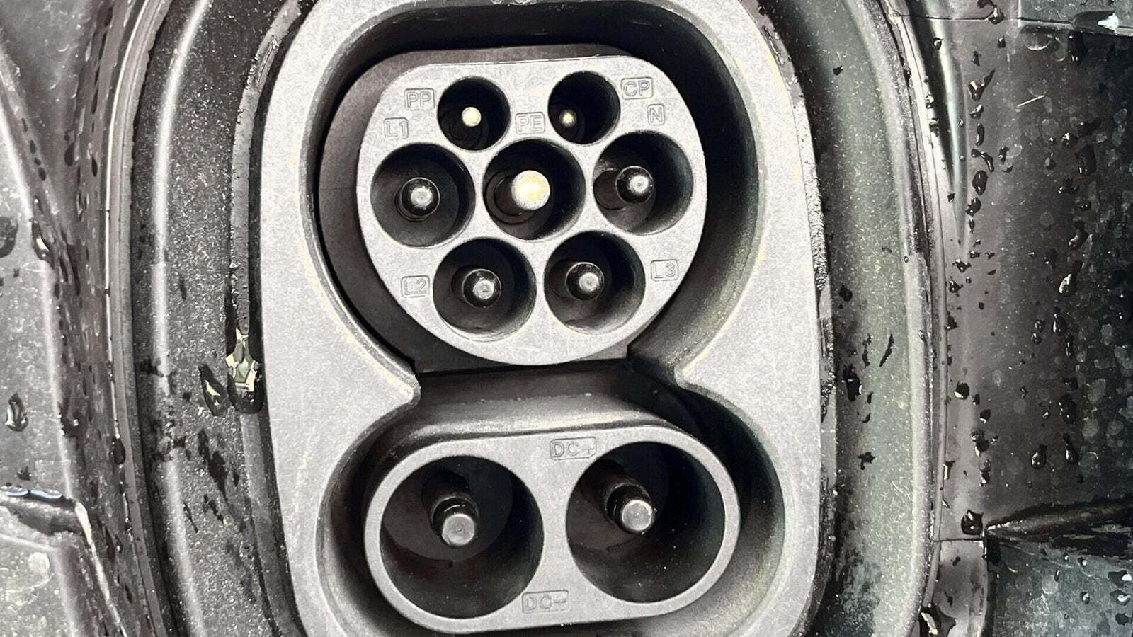 Sort Skoda Enyaq fra 2023