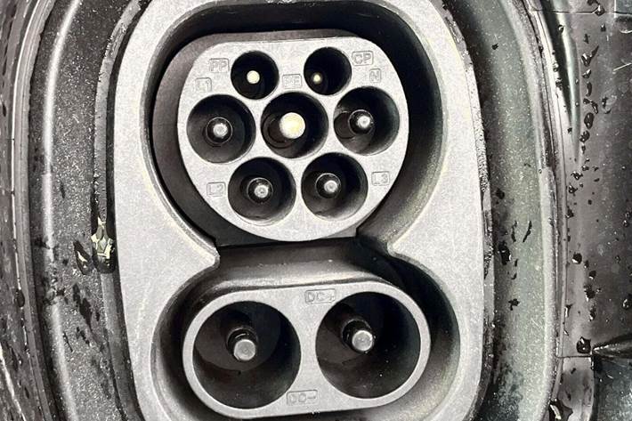 Sort Skoda Enyaq fra 2023