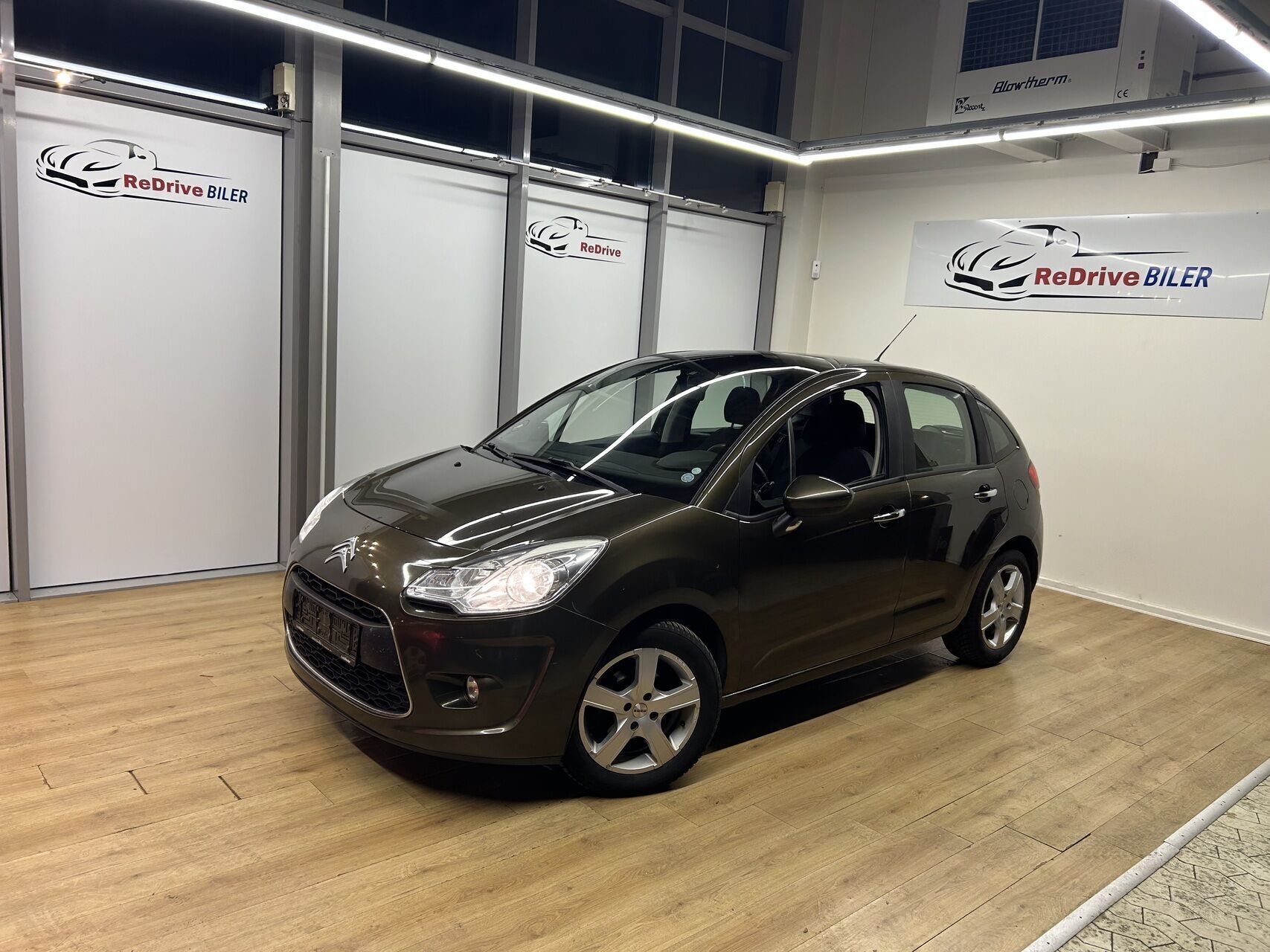 Brun Citroën C3 fra 2013