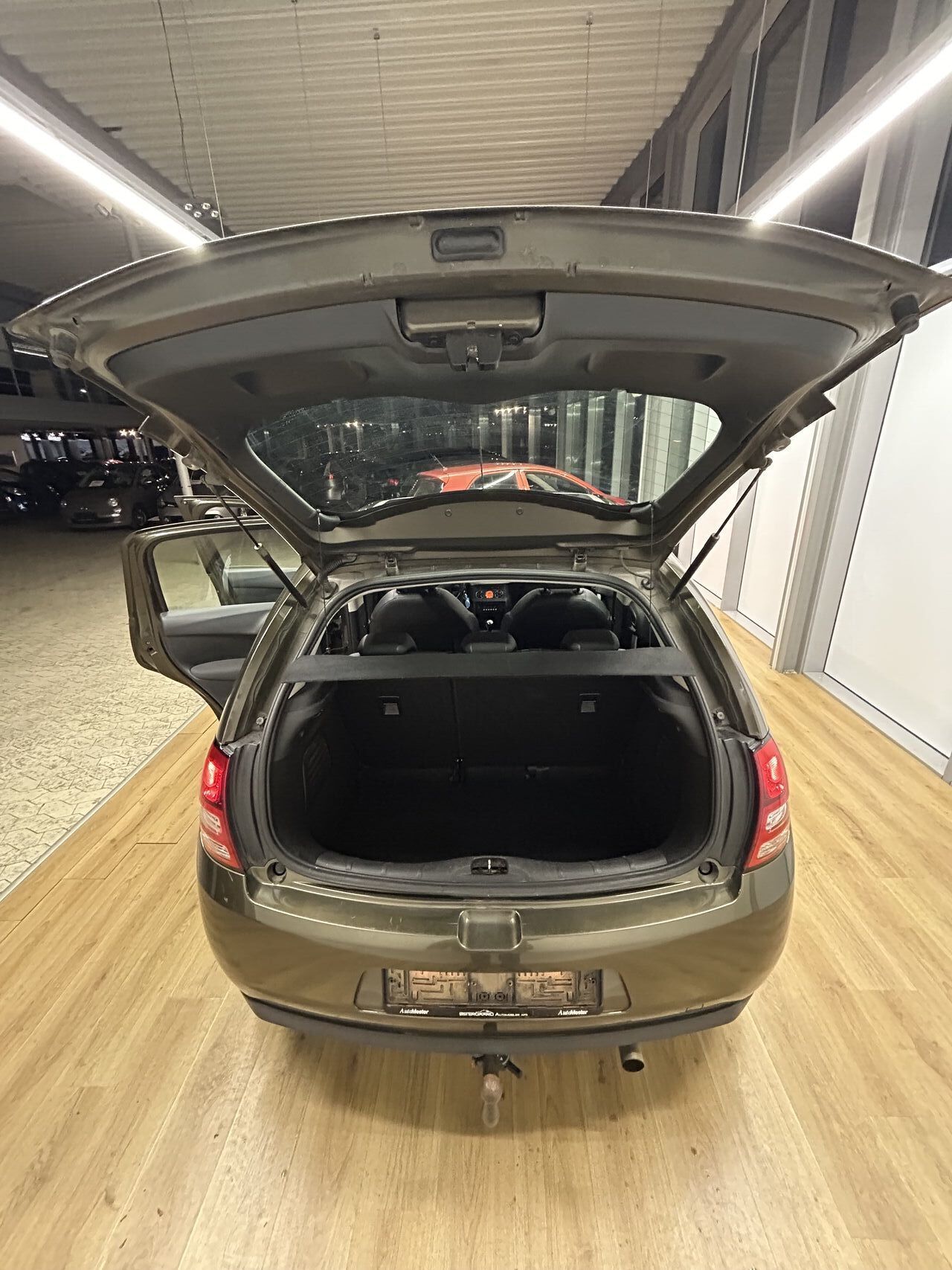 Brun Citroën C3 fra 2013