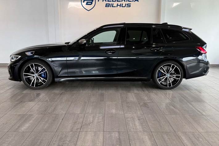 Sort BMW M340i fra 2022