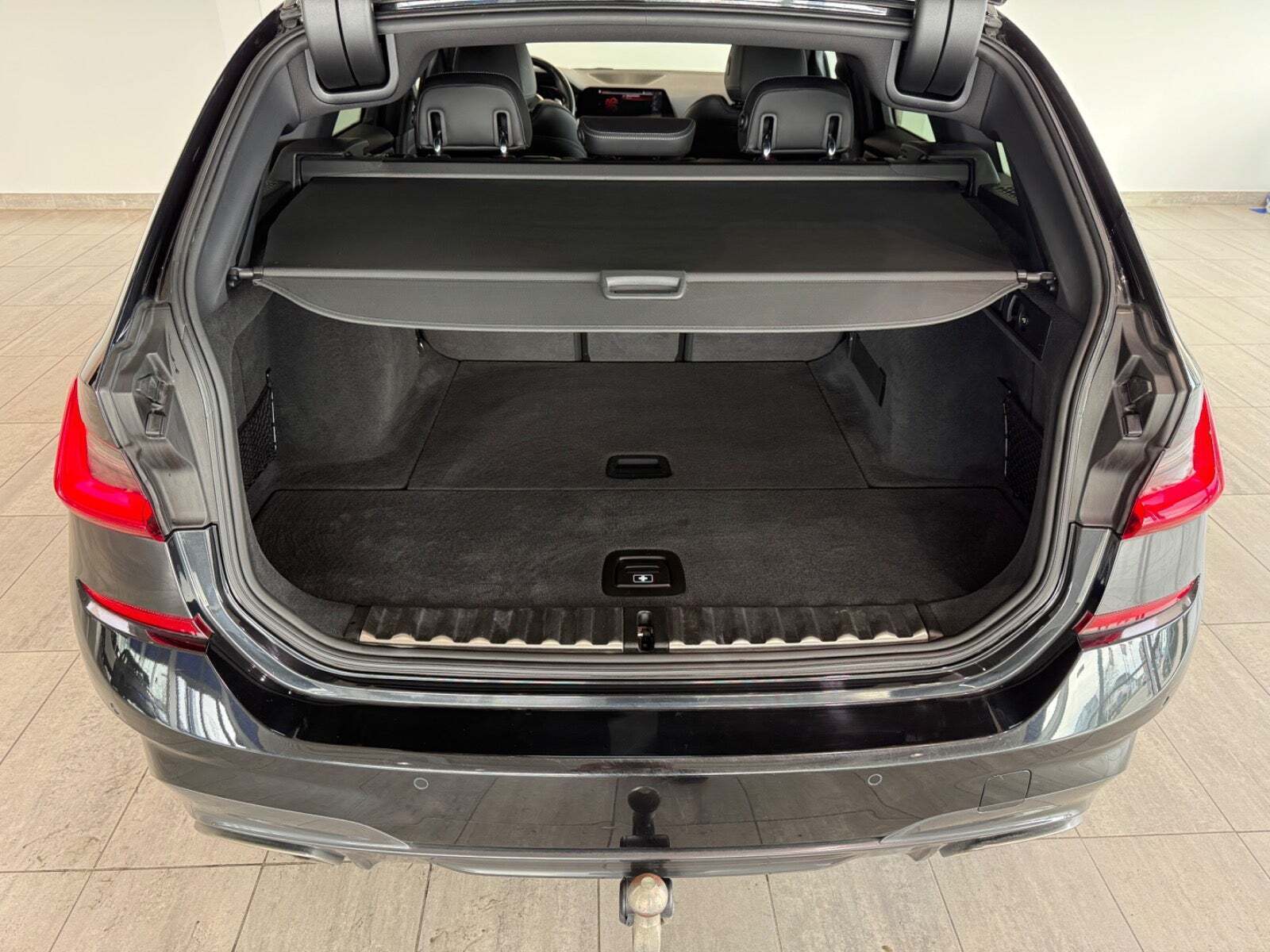 Sort BMW M340i fra 2022