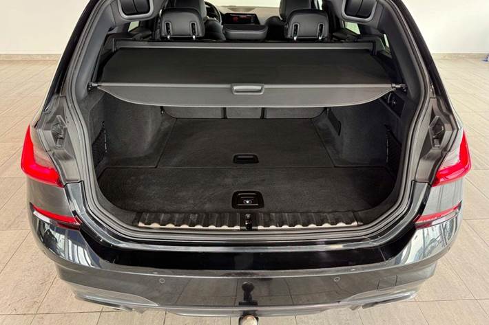 Sort BMW M340i fra 2022