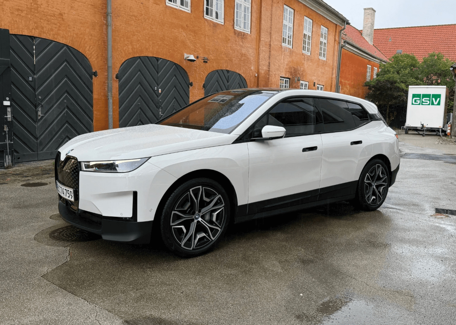 BMW iX xDrive40 Fully Charged Sport