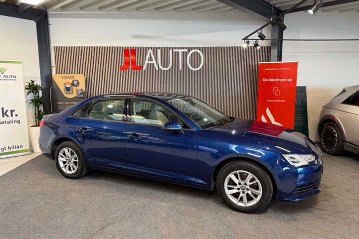 Blå Audi A4 fra 2016