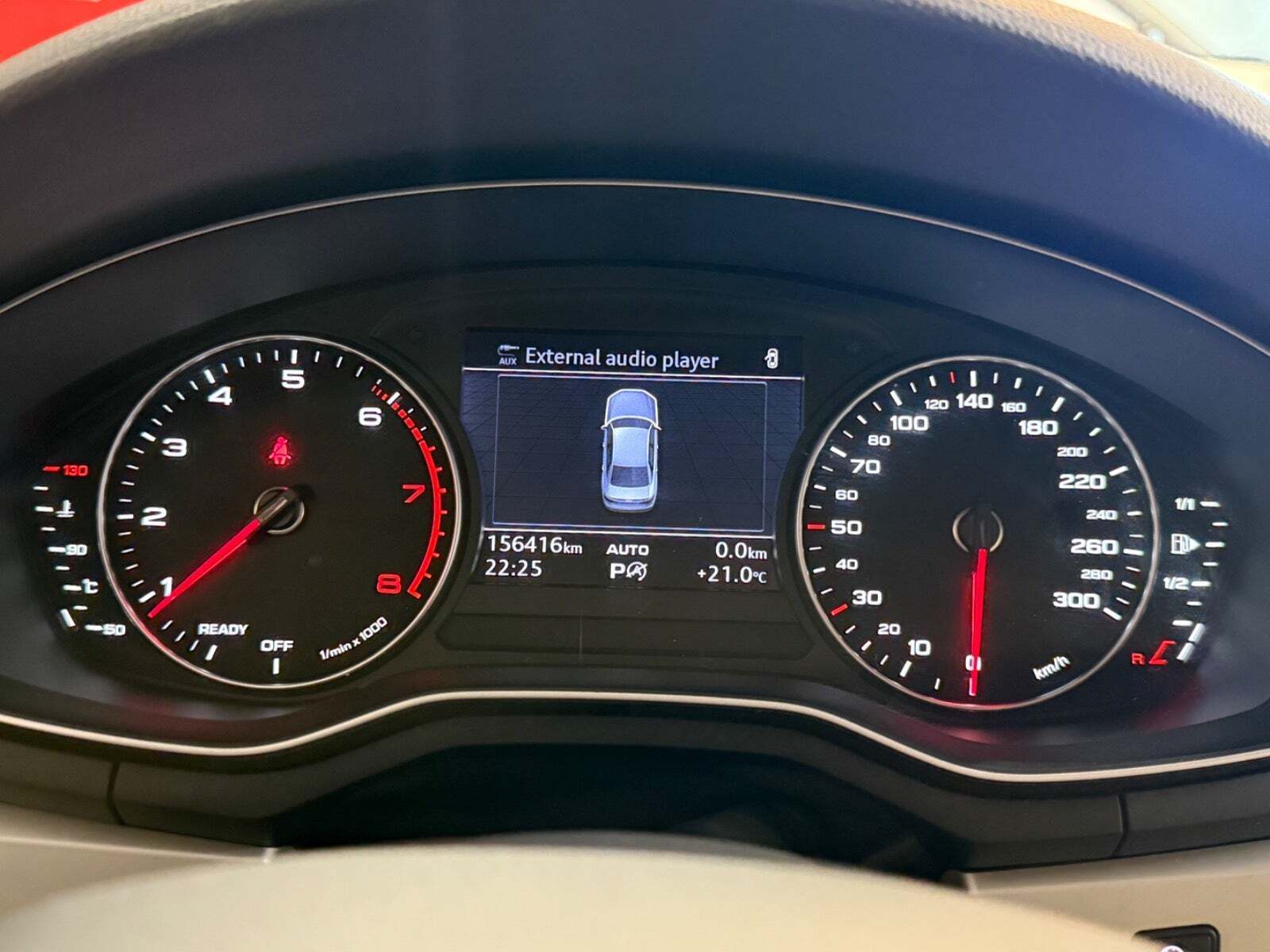 Blå Audi A4 fra 2016