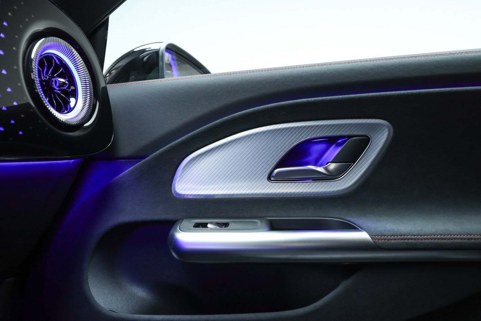 Sort Mercedes CLA250+ fra 2025