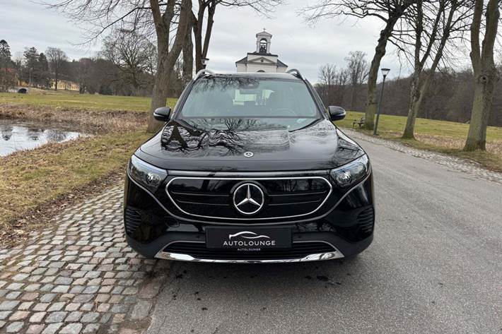 Sort Mercedes EQB250 fra 2022