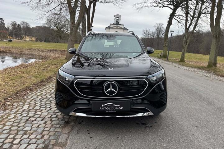 Sort Mercedes EQB250 fra 2022