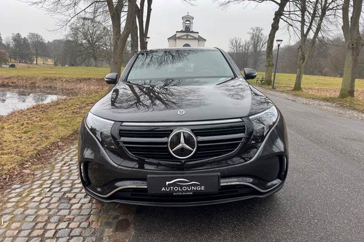Grå Mercedes EQC400 fra 2022