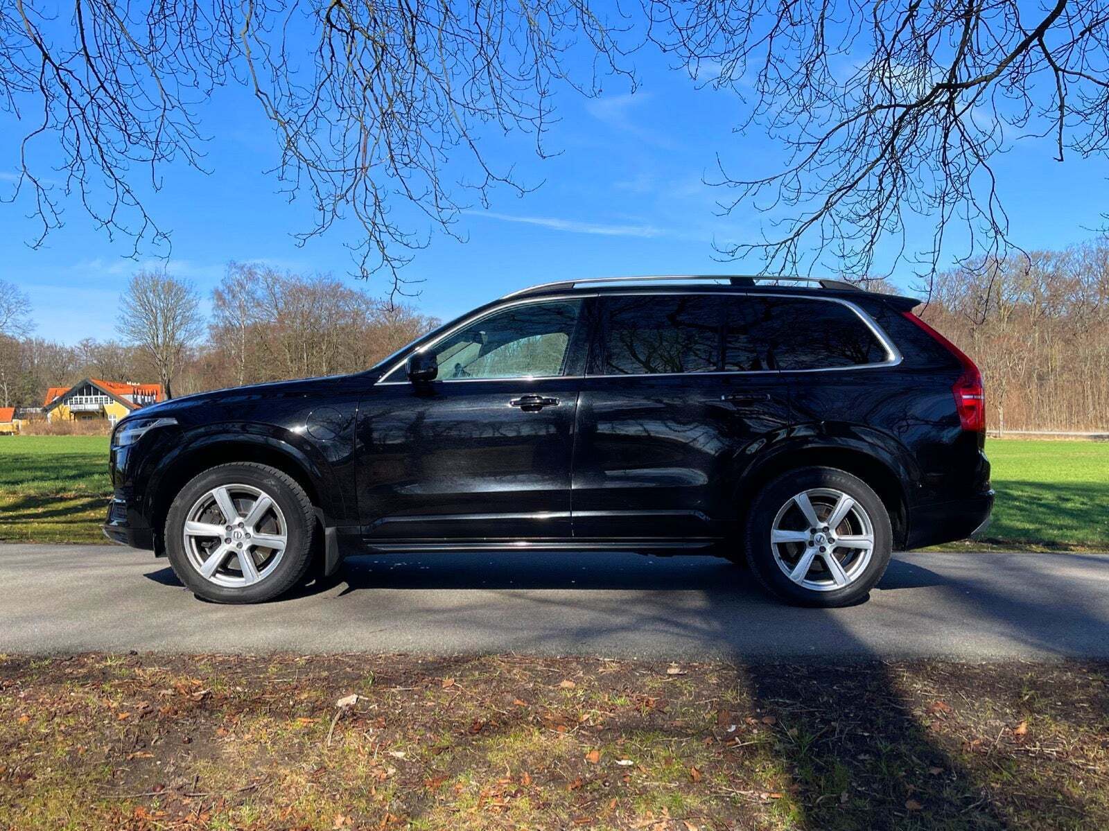 Volvo XC90 2,0 T8 407 Momentum aut. AWD 7prs