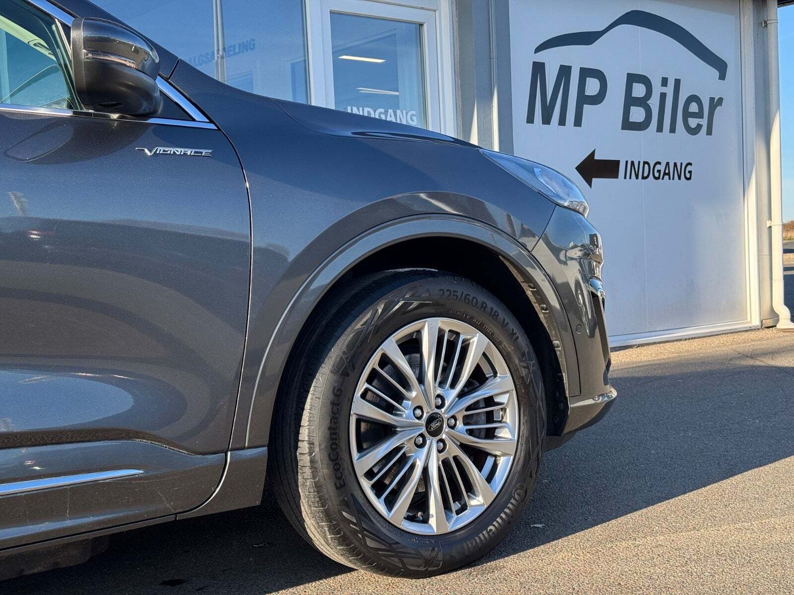 Ford Kuga 2,5 PHEV Vignale CVT