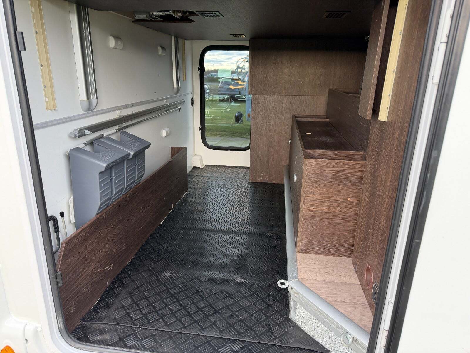 Hvid Ford Benimar fra 2022