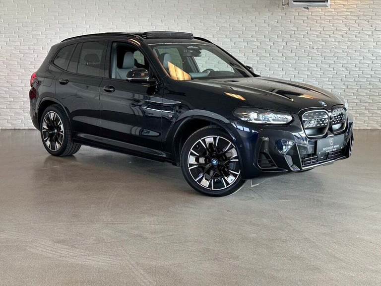 BMW iX3 Charged Plus M-Sport