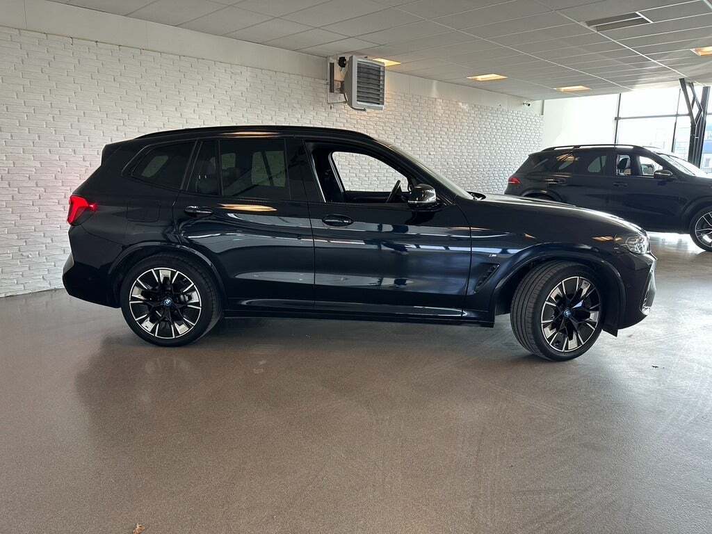 BMW iX3 Charged Plus M-Sport