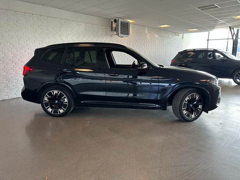 BMW iX3 Charged Plus M-Sport