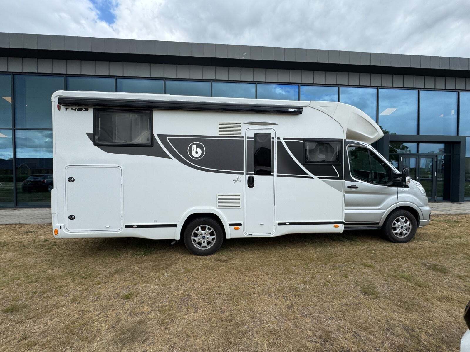 Ford Benimar 2,0 Tessoro 463 aut.