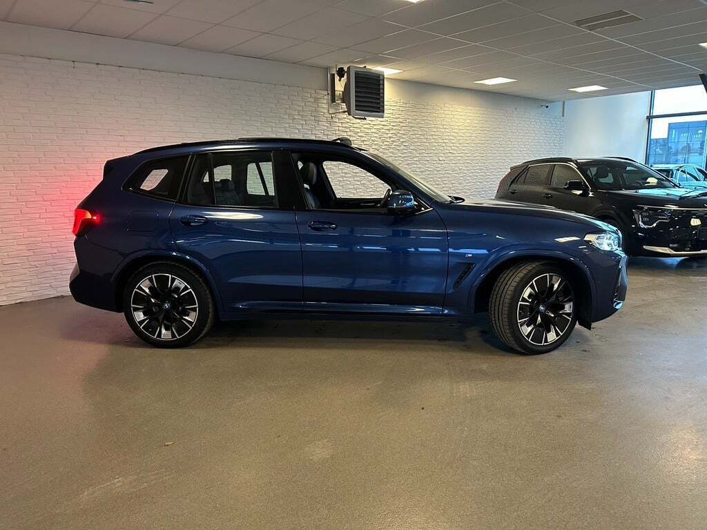 BMW iX3 Charged Plus M-Sport