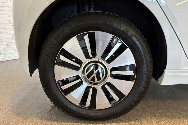 Hvid VW E-UP! fra 2021