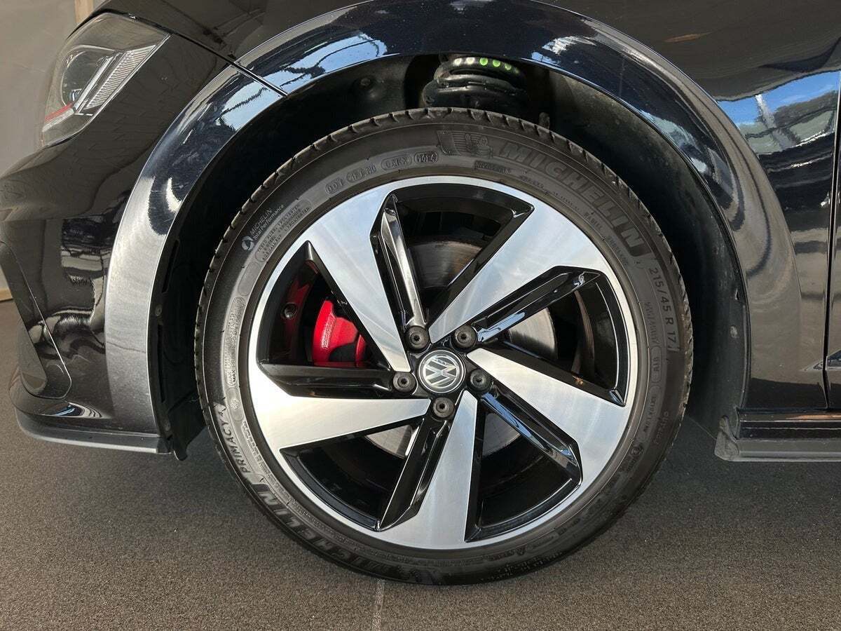 Sort VW Polo fra 2019