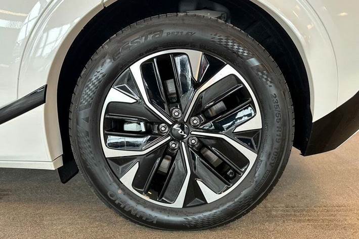 Hvid Kia EV6 fra 2024