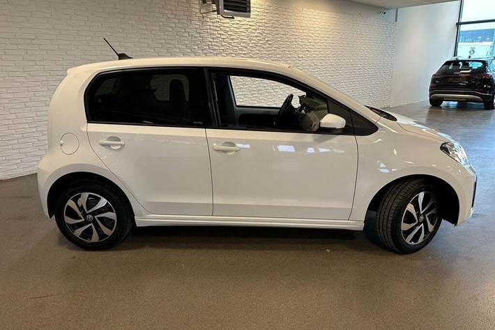 Hvid VW E-UP! fra 2022