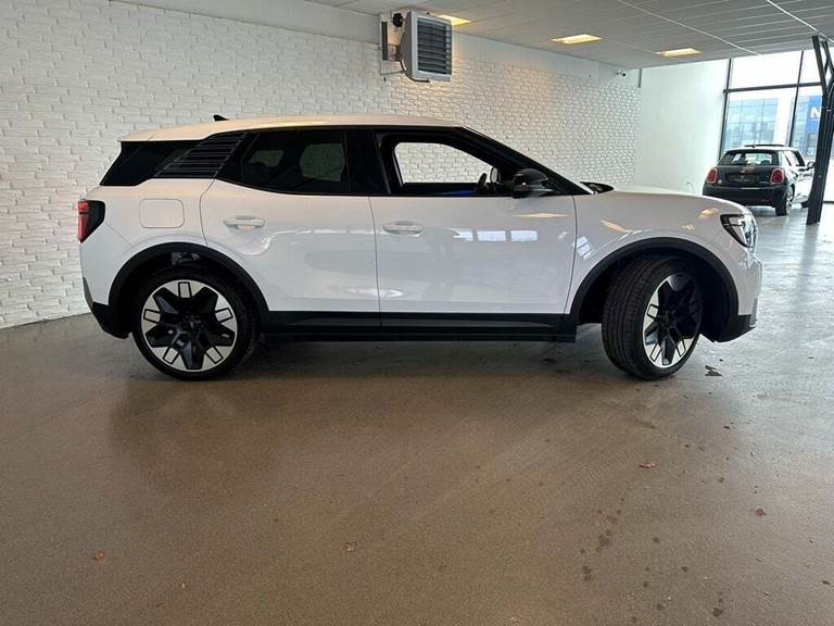 Ford Explorer 77 Premium Extended Range