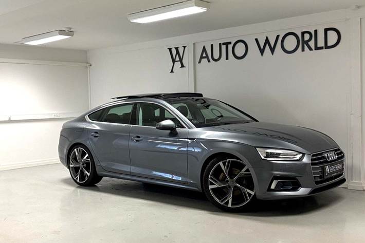 Grå Audi A5 fra 2018
