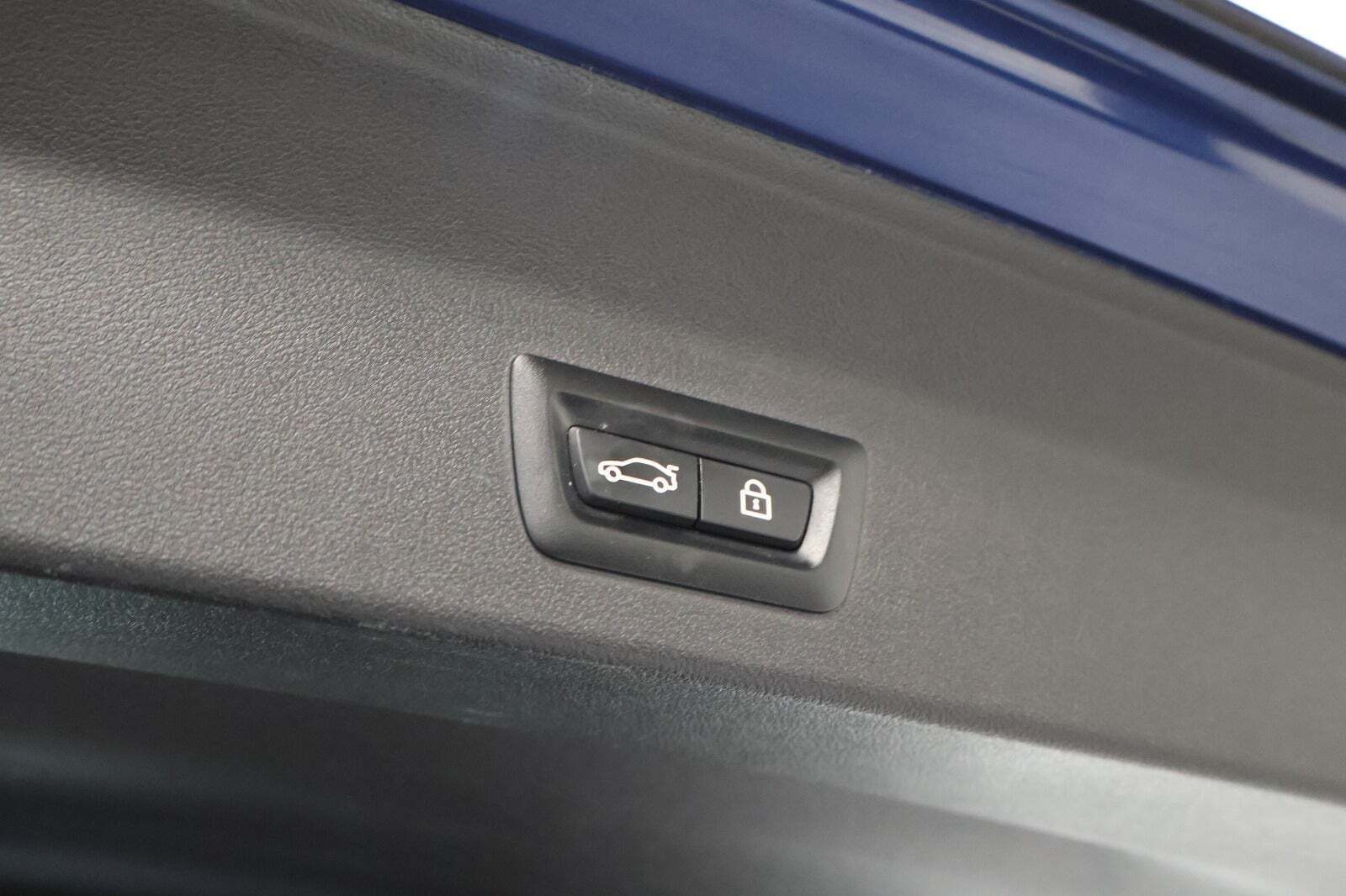 Blå BMW iX3 fra 2022