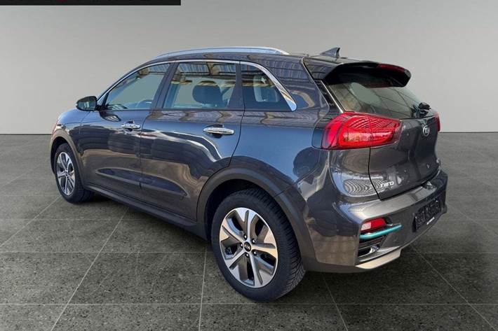 Grå Kia e-Niro fra 2020