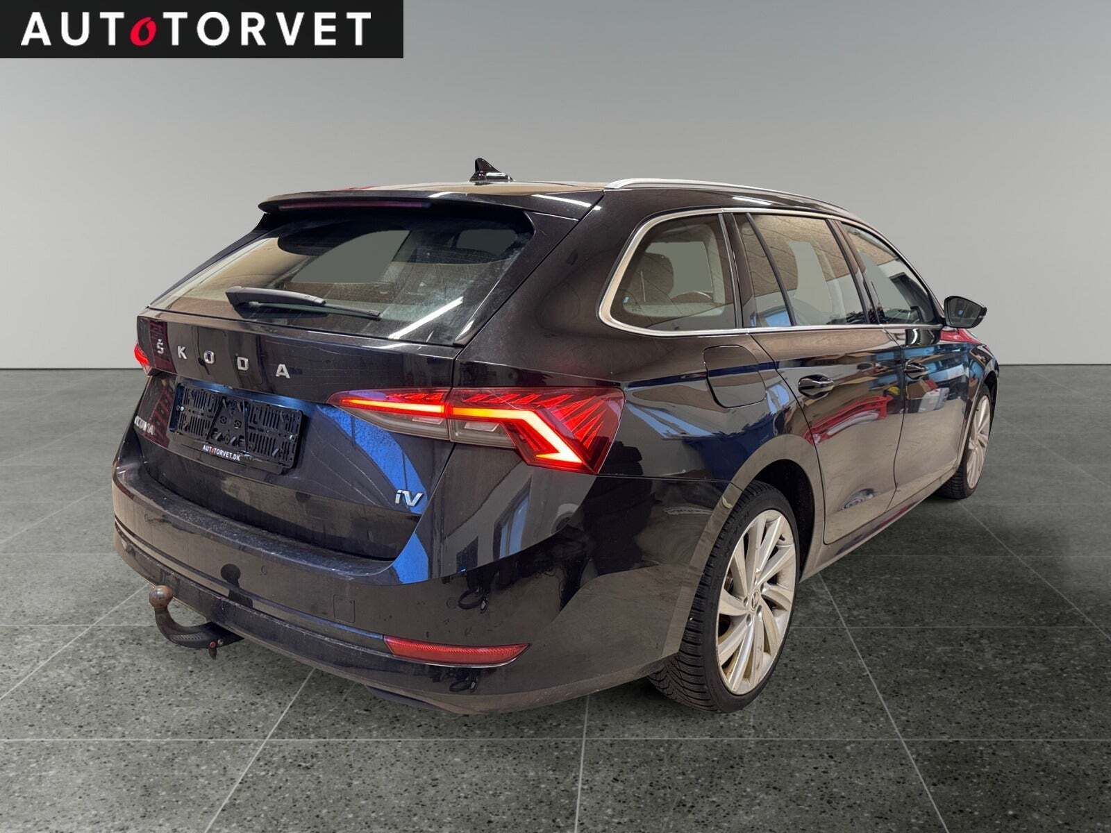 Sort Skoda Octavia fra 2021