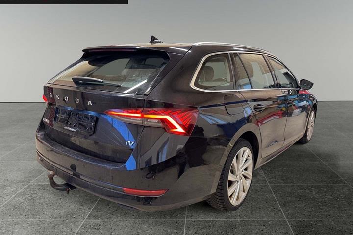 Sort Skoda Octavia fra 2021