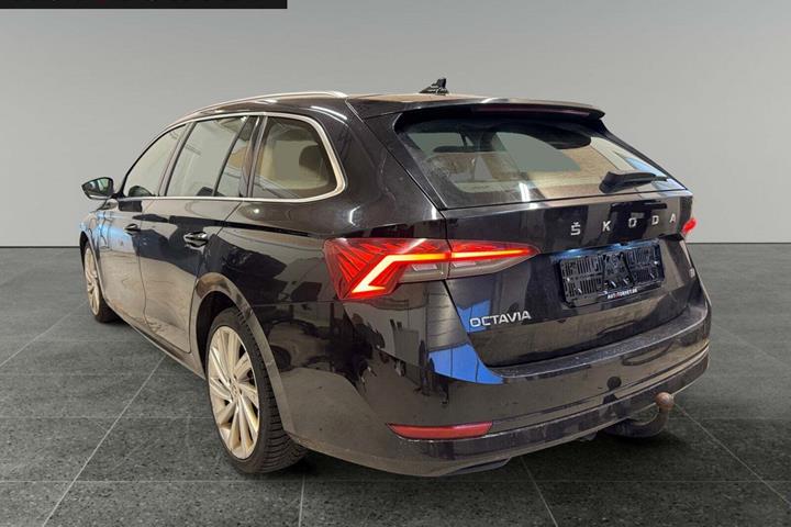 Sort Skoda Octavia fra 2021