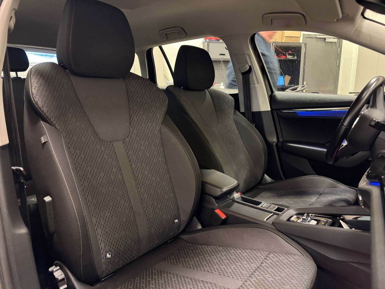 Sort Skoda Octavia fra 2021