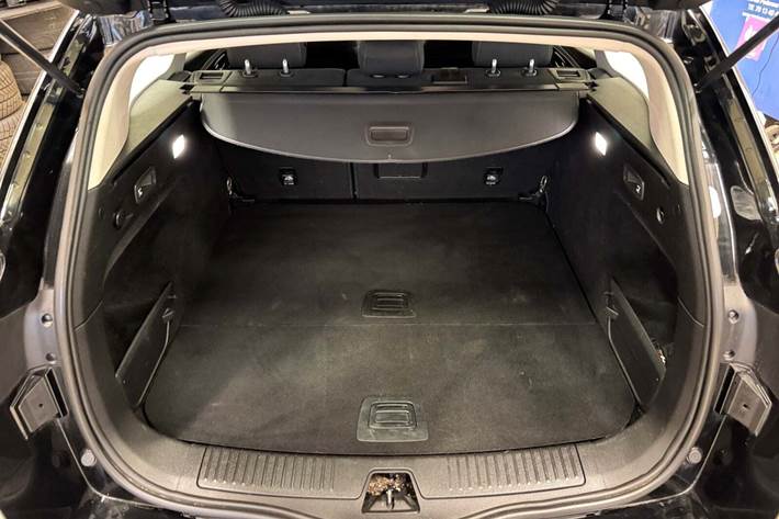 Sort Renault Talisman fra 2016