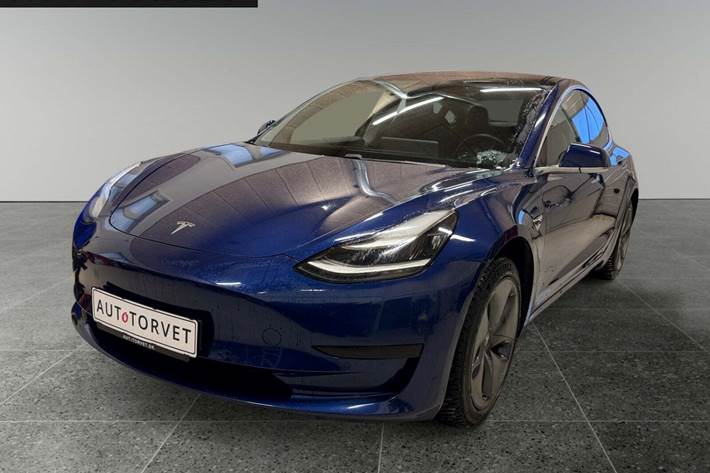 Blå Tesla Model 3 fra 2020