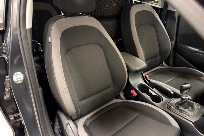 Grå Hyundai Kona fra 2020