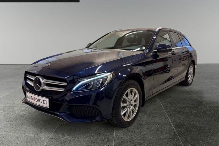 Blå Mercedes C220 d fra 2018