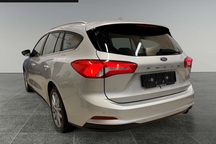 Sølv Ford Focus fra 2019