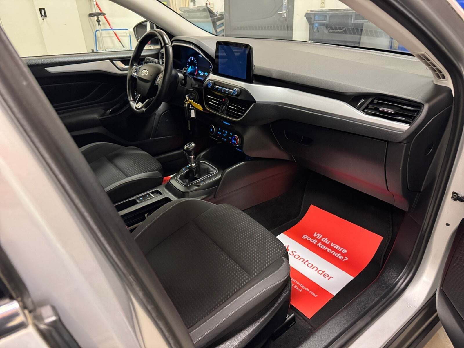 Sølv Ford Focus fra 2019