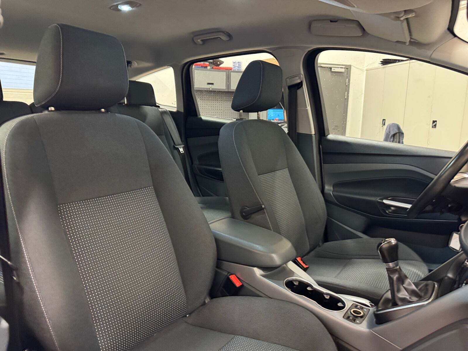 Sølv Ford C-MAX fra 2011