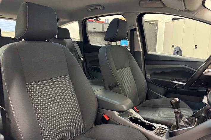 Sølv Ford C-MAX fra 2011